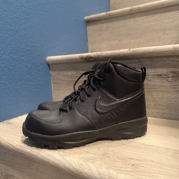 Nike Manoa LTR GS Boots Black - Picture 1 of 7